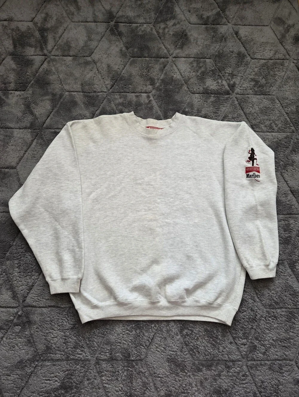 90s Marlboro Adventure Team Gray Sweatshirt With Black Lizard Logo Large Grunge